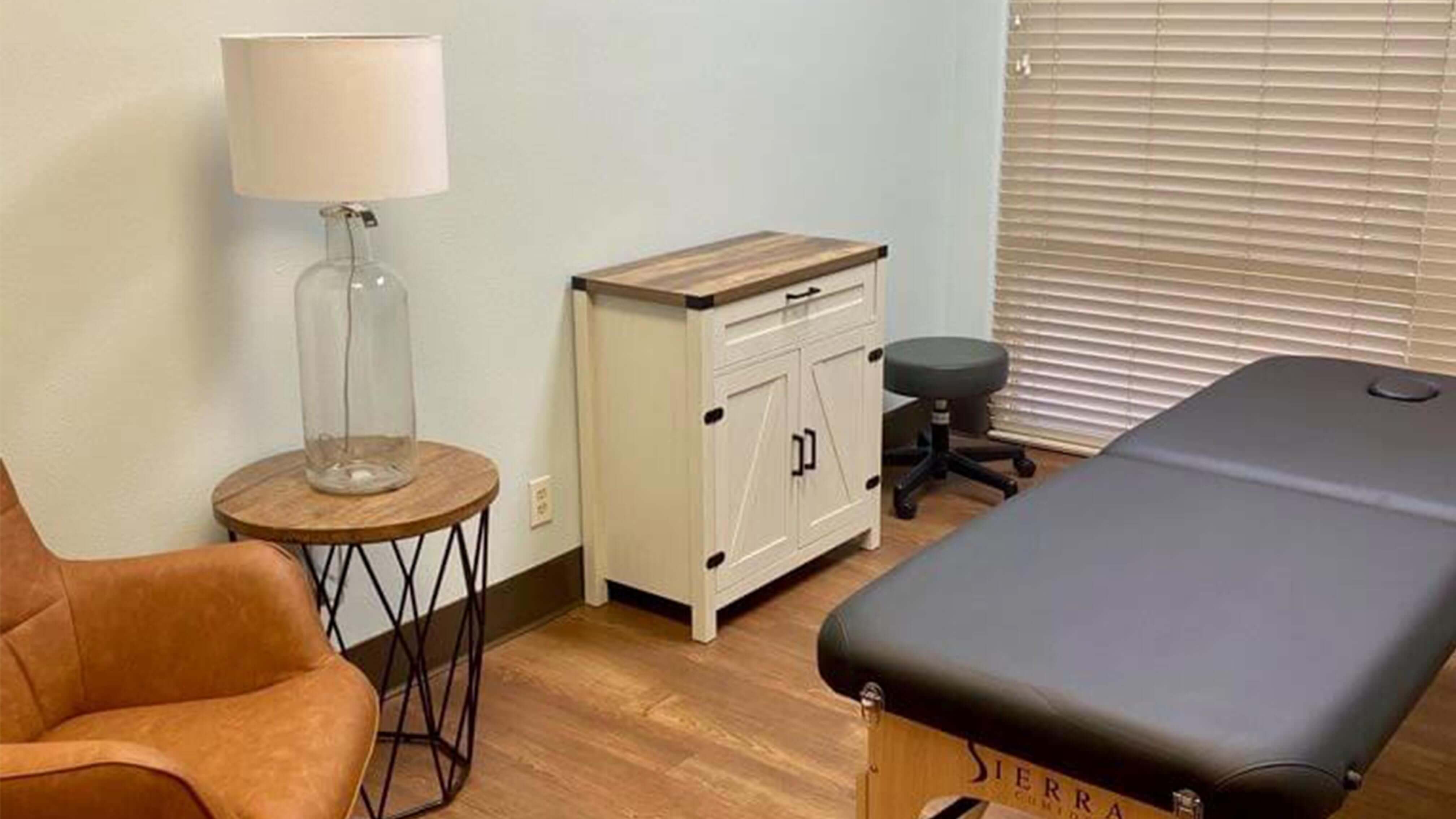 Sports Spine and Injury Center Treatment Room