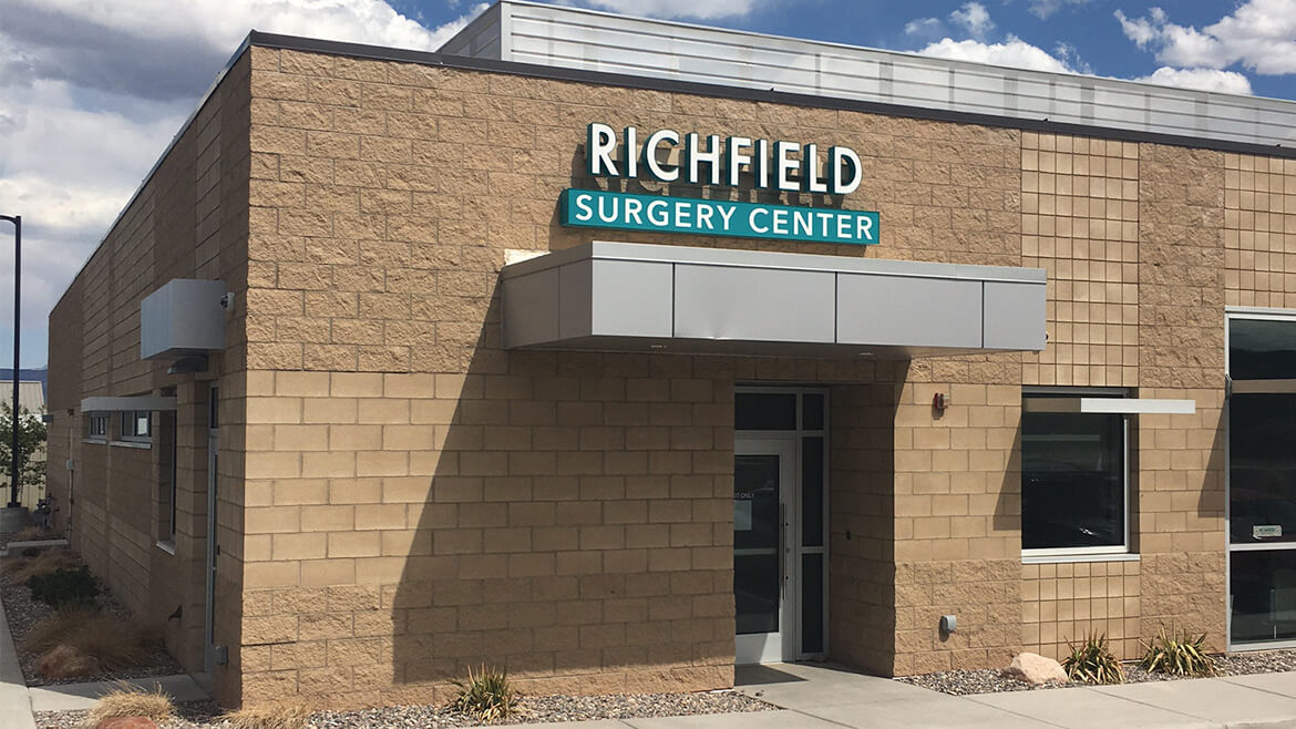 Richfield Surgery Center Exterior